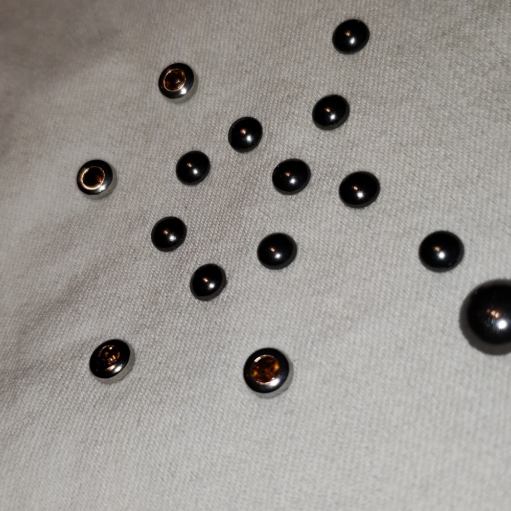Blank NYC The Intro Jewel/Stud Capri Jeans NEW πHPπ - Picture 16 of 17